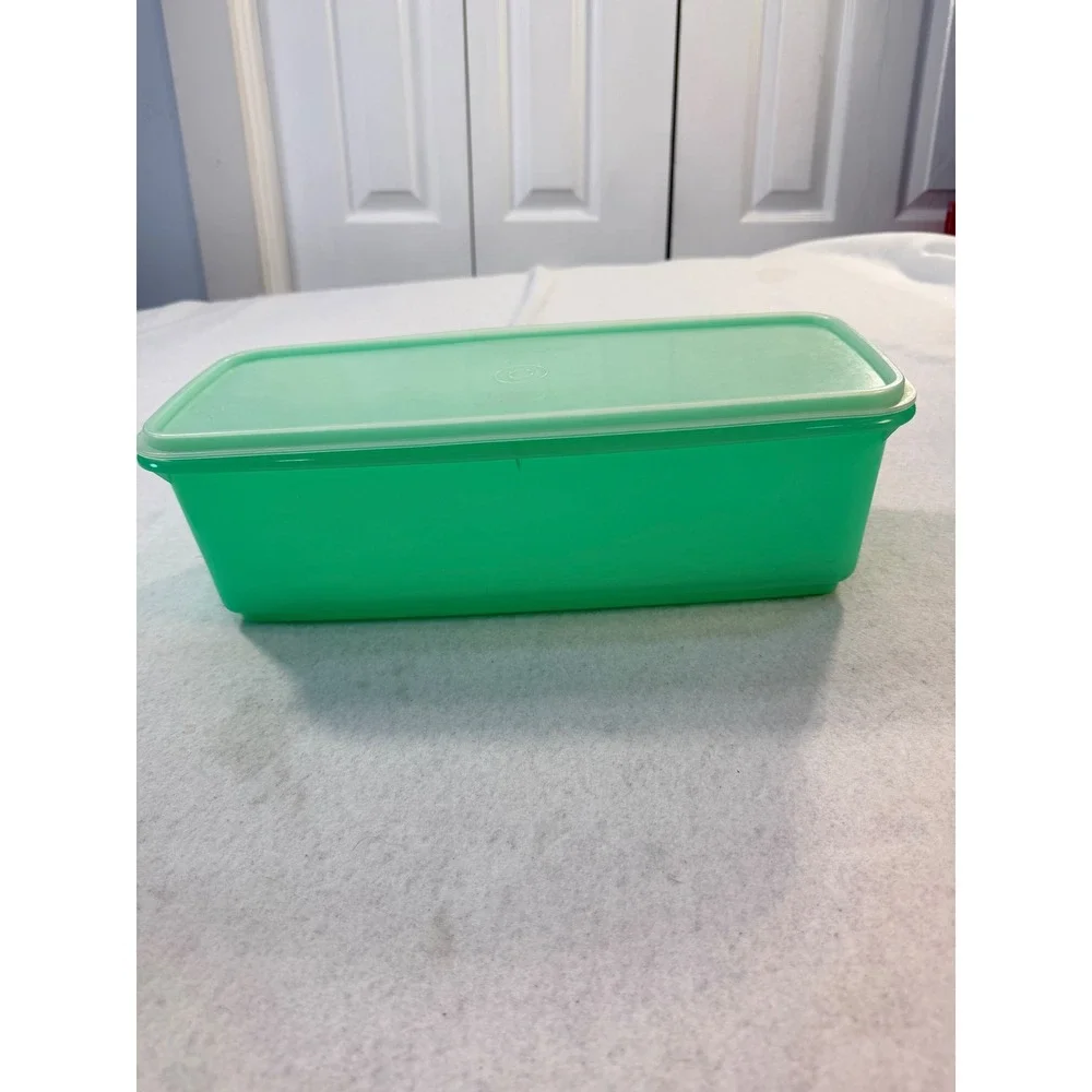 Vintage Tupperware Green Rectangular Storage Container 794-8 with Mint Lid USA